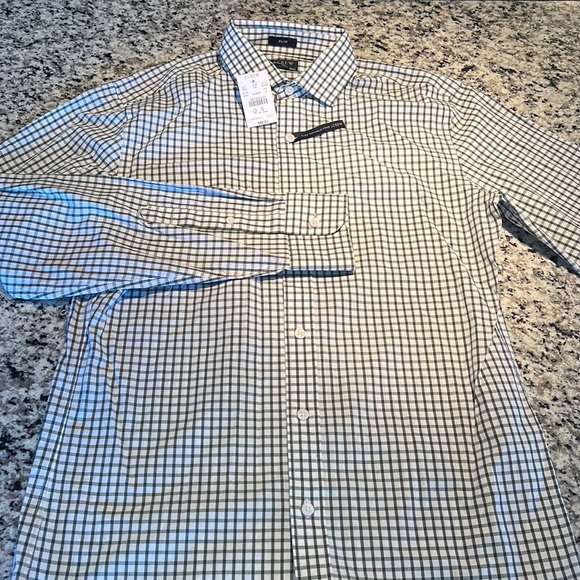 J. Crew - Secret wash button down shirt - Picture 3 of 9